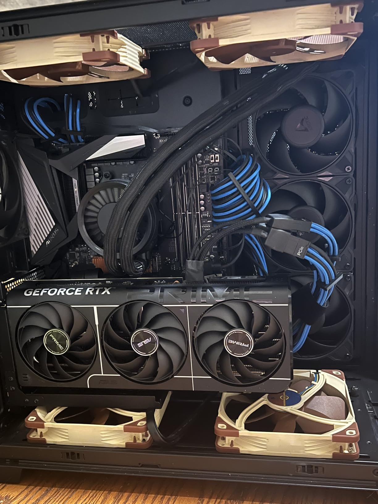 ARCTIC Liquid Freezer III Pro 360 - AIO CPU Cooler, 3 x 120 mm Water Cooling, 38 mm Radiator, PWM Pump, VRM Fan, AMD AM5/AM4, Intel LGA1851/1700 Contact Frame - Black Customer Review ARCTIC Liquid Freezer III Pro 360 - AIO CPU Cooler, 3 x 120 mm Water Cooling, 38 mm Radiator, PWM Pump, VRM Fan, AMD AM5/AM4, Intel LGA1851/1700 Contact Frame - Black - Customer Photo 3