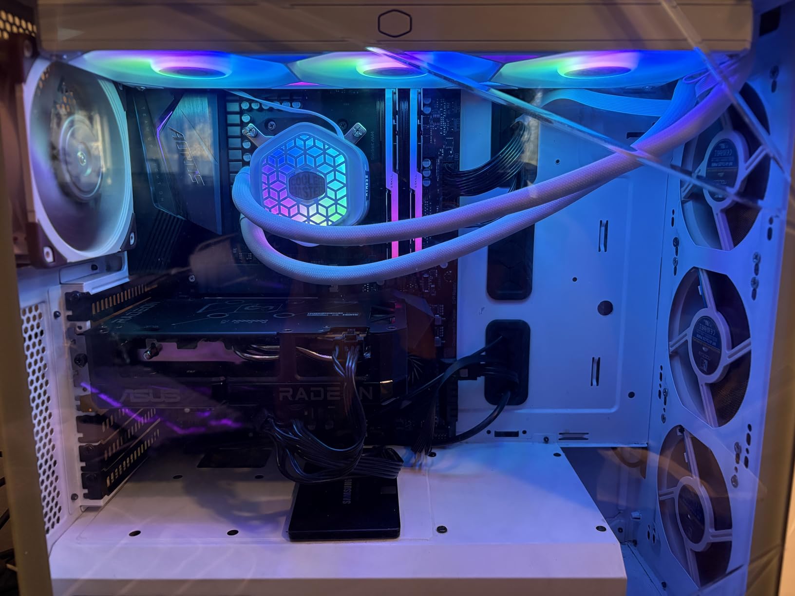 ASUS Dual Radeon RX 7600 EVO OC Edition 8GB GDDR6 (PCIe 4.0, 8 GB GDDR6, HDMI 2.1, DisplayPort 1.4a, 2.5-Slot Design, Axial-tech Fans, GPU Tweak III) - Customer Photo 1