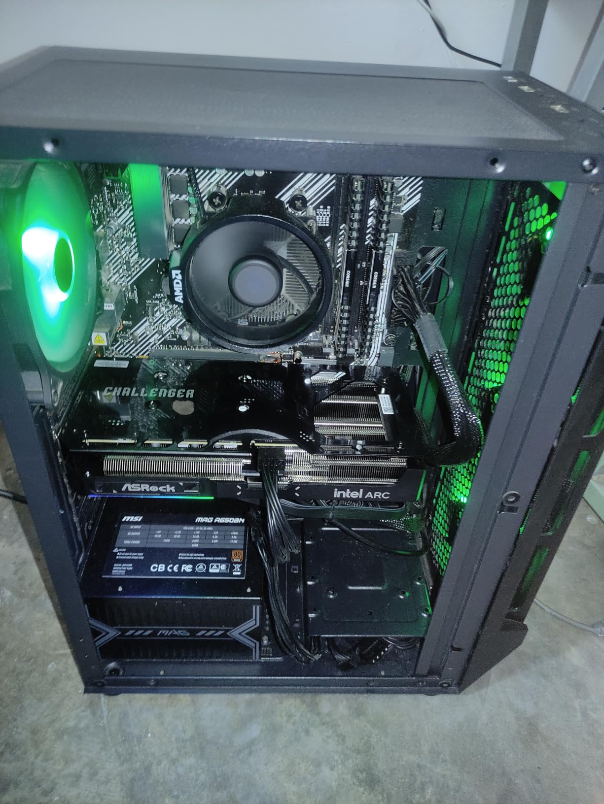 ASRock Intel Arc B570 Challenger 10GB OC GDDR6 Graphics Card, 2600 MHz GPU, 19 Gbps Memory, Dual Fan, Metal Backplate, HDMI 2.1a, DisplayPort 2.1, 0dB Cooling - Customer Photo 1