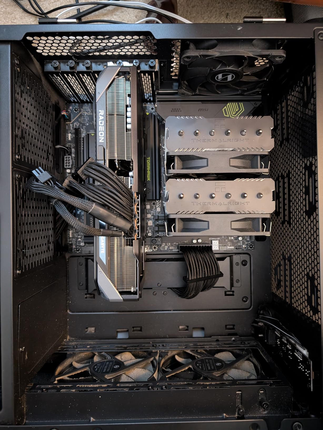 GIGABYTE Radeon RX 9070 XT Gaming OC 16G Graphics Card - Customer Photo 2