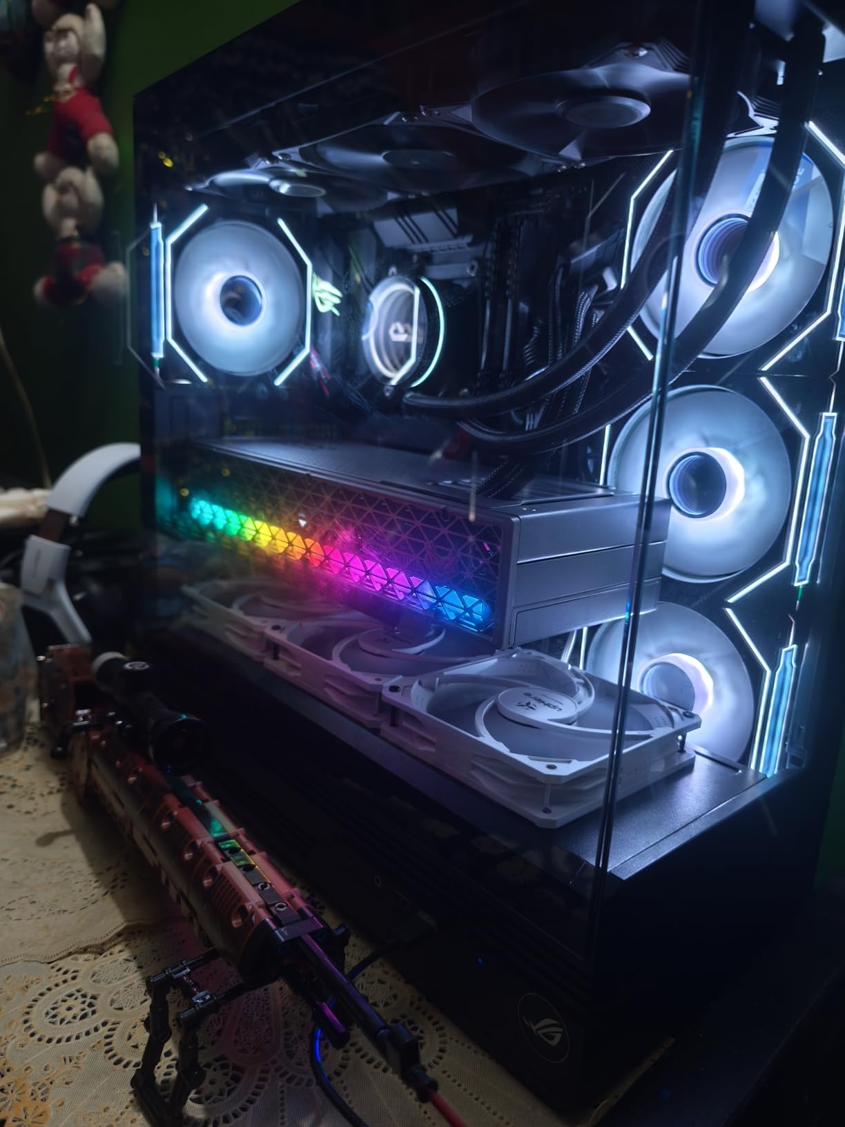 Sapphire 11349-01-20G Nitro+ AMD Radeon RX 9070 Gaming OC Graphics Card with 16GB GDDR6, AMD RDNA 4 Customer Review Sapphire 11349-01-20G Nitro+ AMD Radeon RX 9070 Gaming OC Graphics Card with 16GB GDDR6, AMD RDNA 4 - Customer Photo 1