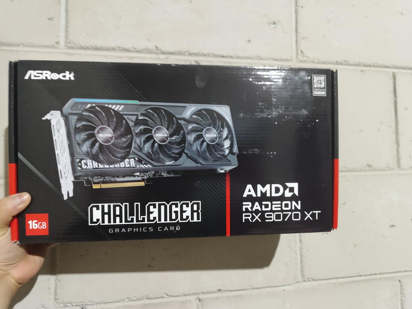 ASRock AMD Radeon RX 9070 XT Steel Legend 16GB White GPU 20Gbps GDDR6 256Bit (3rd Gen RT 2nd Gen AI Accelerators) PCIe5.0 800W 2x8-pin Triple Fan DP2.1a HDMI2.1b Graphics Card 2.9 Slot Customer Review ASRock AMD Radeon RX 9070 XT Steel Legend 16GB White GPU 20Gbps GDDR6 256Bit (3rd Gen RT 2nd Gen AI Accelerators) PCIe5.0 800W 2x8-pin Triple Fan DP2.1a HDMI2.1b Graphics Card 2.9 Slot - Customer Photo 1
