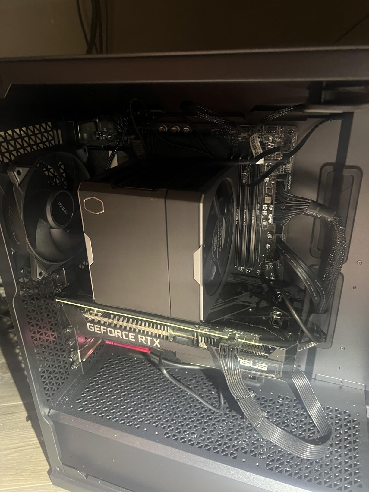 Cooler Master Hyper 612 APEX CPU Air Cooler, Dual Mobius 120 PWM Fan, Superconductive Composite 6 Copper Heat Pipes, 159mm Tall, Sleek Top Cover, AMD Ryzen AM5|AM4, Intel LGA 1851|1700 Brackets Customer Review Cooler Master Hyper 612 APEX CPU Air Cooler, Dual Mobius 120 PWM Fan, Superconductive Composite 6 Copper Heat Pipes, 159mm Tall, Sleek Top Cover, AMD Ryzen AM5|AM4, Intel LGA 1851|1700 Brackets - Customer Photo 1