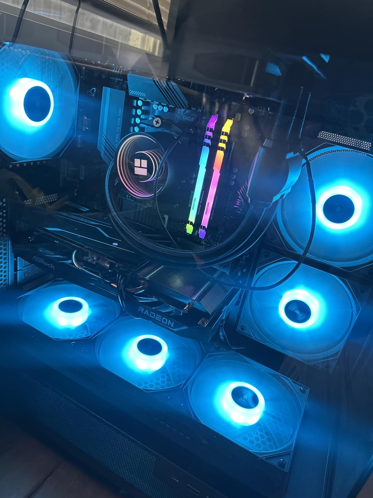 GIGABYTE B550 Eagle WIFI6 Motherboard, Supports AMD AM4 Ryzen 5000 Processors, ATX, DDR4, 2X M.2, PCIe 4.0, WIFI6, 1GbE LAN, EZ-Latch Customer Review GIGABYTE B550 Eagle WIFI6 Motherboard, Supports AMD AM4 Ryzen 5000 Processors, ATX, DDR4, 2X M.2, PCIe 4.0, WIFI6, 1GbE LAN, EZ-Latch - Customer Photo 3