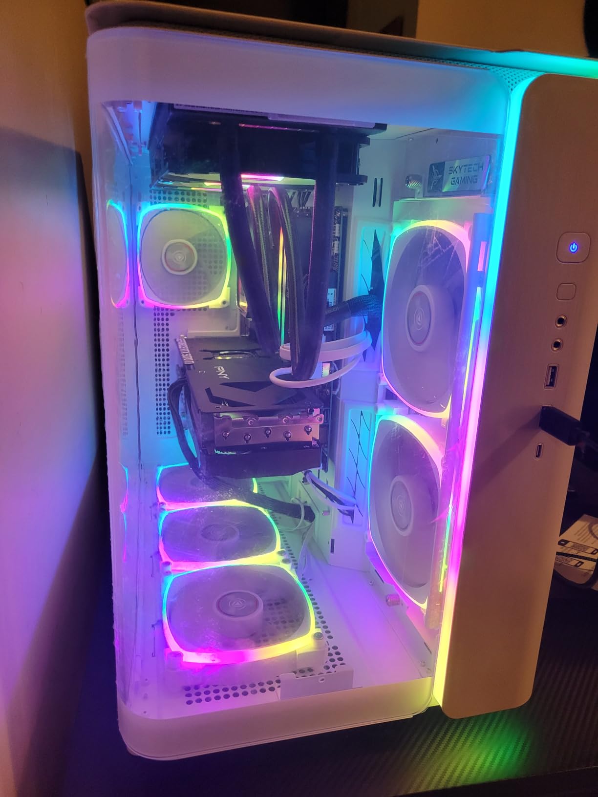 Skytech Gaming King 95 Desktop PC, Ryzen 7 9800X3D 4.7 GHz (5.2 GHz), NVIDIA RTX 5070 Ti 16GB, 1TB Gen4 NVMe SSD, 32GB DDR5 RAM 5600 RGB, 850W Gold ATX 3 PSU, 360mm ARGB AIO, Wi-Fi, Win 11 Customer Review Skytech Gaming King 95 Desktop PC, Ryzen 7 9800X3D 4.7 GHz (5.2 GHz), NVIDIA RTX 5070 Ti 16GB, 1TB Gen4 NVMe SSD, 32GB DDR5 RAM 5600 RGB, 850W Gold ATX 3 PSU, 360mm ARGB AIO, Wi-Fi, Win 11 - Customer Photo 2