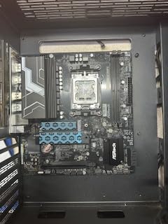 ASRock B850M-X WiFi R2.0 AM5 Micro-ATX Motherboard: Supports AMD Ryzen 9000/8000/7000 CPUs, DDR5 8200+ (OC), PCIe 5.0, Wi-Fi 6E, 2.5G LAN, USB-C, BIOS Flashback Customer Review ASRock B850M-X WiFi R2.0 AM5 Micro-ATX Motherboard: Supports AMD Ryzen 9000/8000/7000 CPUs, DDR5 8200+ (OC), PCIe 5.0, Wi-Fi 6E, 2.5G LAN, USB-C, BIOS Flashback - Customer Photo 1