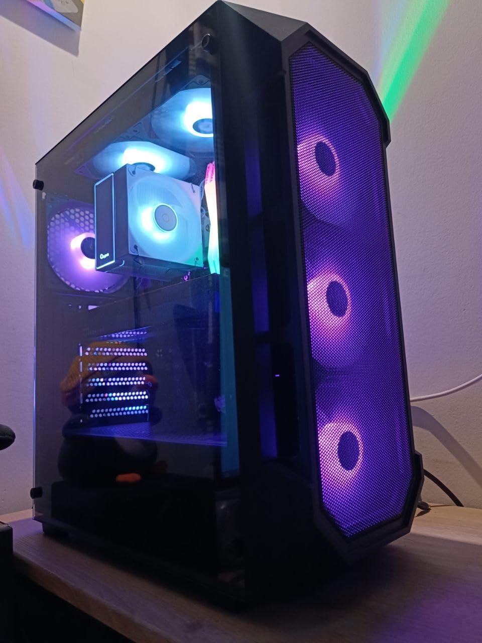 ASRock B850M-X WiFi R2.0 AM5 Micro-ATX Motherboard: Supports AMD Ryzen 9000/8000/7000 CPUs, DDR5 8200+ (OC), PCIe 5.0, Wi-Fi 6E, 2.5G LAN, USB-C, BIOS Flashback Customer Review ASRock B850M-X WiFi R2.0 AM5 Micro-ATX Motherboard: Supports AMD Ryzen 9000/8000/7000 CPUs, DDR5 8200+ (OC), PCIe 5.0, Wi-Fi 6E, 2.5G LAN, USB-C, BIOS Flashback - Customer Photo 2