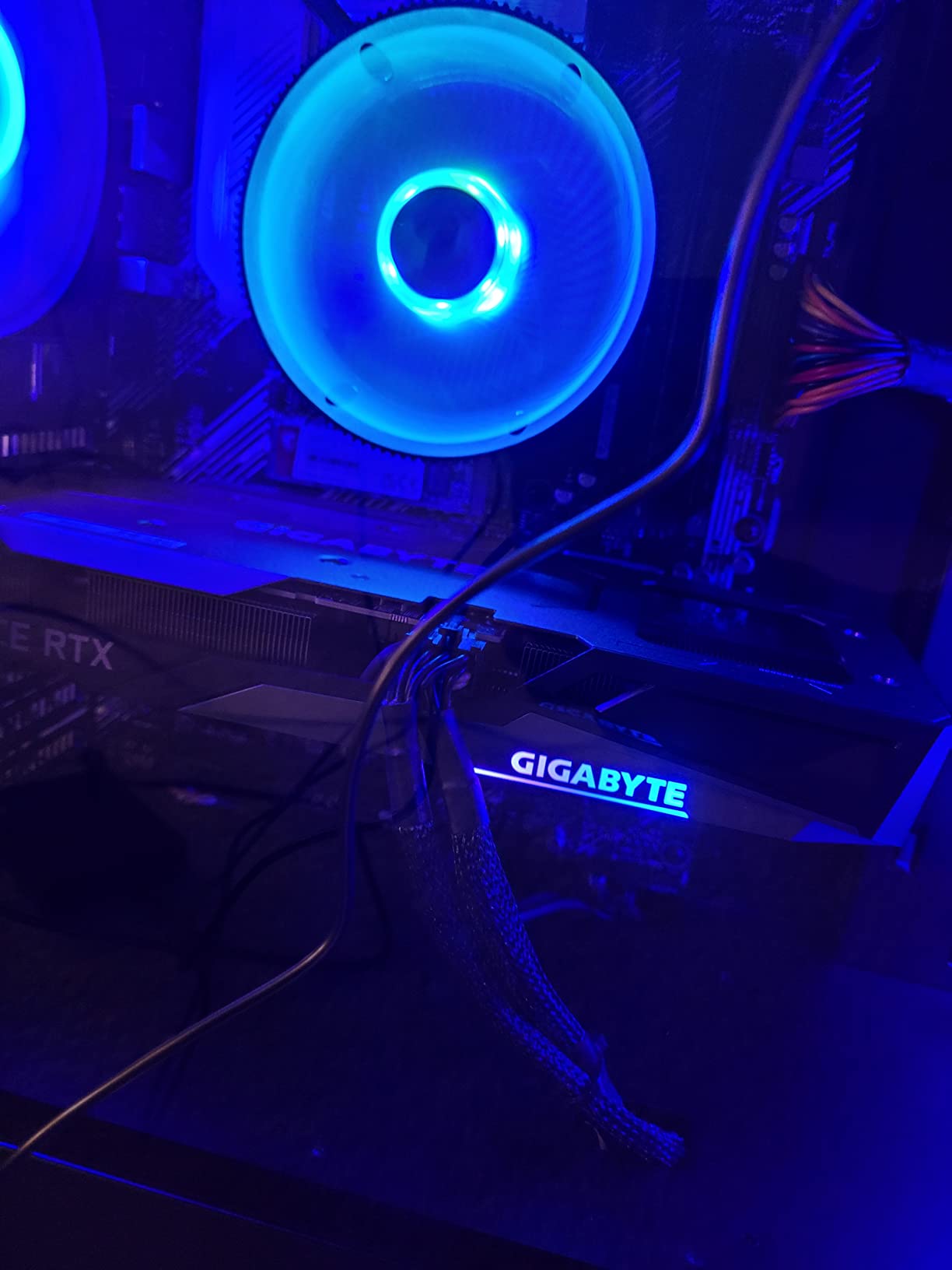 Skytech Gaming Azure 3 Plus Desktop PC, Ryzen 7 7800X3D 4.2 GHz (5GHz), NVIDIA RTX 5070 Ti 16GB, 1TB Gen4 NVMe SSD, 32GB DDR5 RAM 5600 RGB, 850W Gold ATX 3 PSU, 360mm ARGB AIO, Wi-Fi, Win 11 - Customer Photo 2