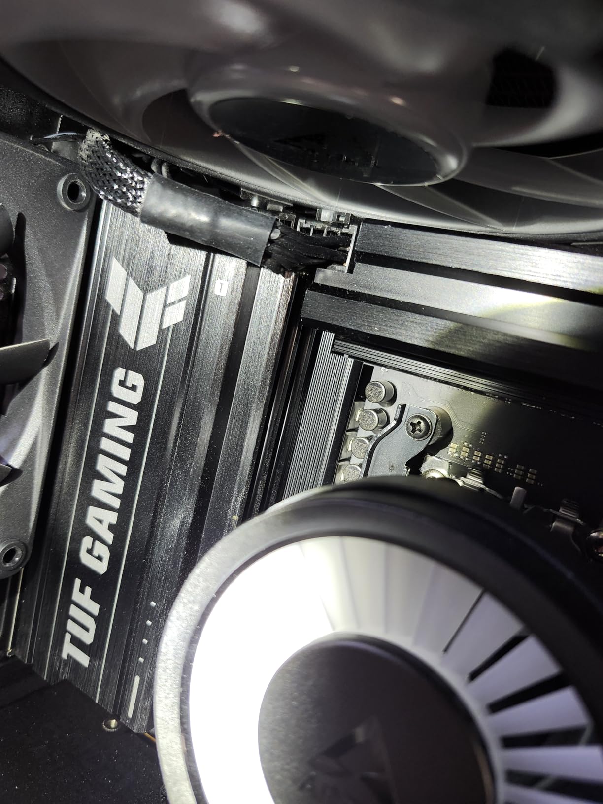 ASUS TUF Gaming B650E-PLUS WiFi AMD B650 ATX Motherboard, 12+2+1 80A DrMOS Power Stages, DDR5, PCIe 5.0 Ready, 3X M.2, Wi-Fi 6E, 2.5Gb LAN, DisplayPort, HDMI, USB Type-C, BIOS Flashback, Aura Sync Customer Review ASUS TUF Gaming B650E-PLUS WiFi AMD B650 ATX Motherboard, 12+2+1 80A DrMOS Power Stages, DDR5, PCIe 5.0 Ready, 3X M.2, Wi-Fi 6E, 2.5Gb LAN, DisplayPort, HDMI, USB Type-C, BIOS Flashback, Aura Sync - Customer Photo 2