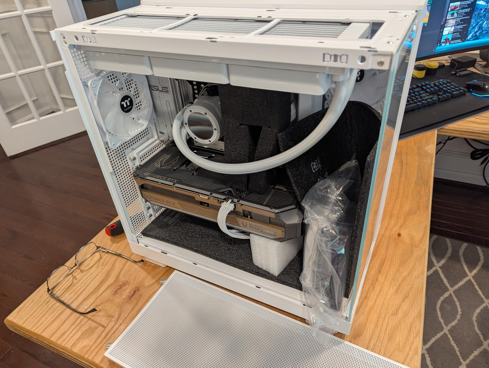 Thermaltake LCGS View 9580S-380XL Gaming Desktop (AMD Ryzen 9 9950X3D, ToughRam 32GB DDR5 6000MT/s RGB Memory, NVIDIA GeForce RTX 5080, 2TB NVMe M.2, WiFi, Windows 11) VXLS-X870-580-LCS Customer Review Thermaltake LCGS View 9580S-380XL Gaming Desktop (AMD Ryzen 9 9950X3D, ToughRam 32GB DDR5 6000MT/s RGB Memory, NVIDIA GeForce RTX 5080, 2TB NVMe M.2, WiFi, Windows 11) VXLS-X870-580-LCS - Customer Photo 2