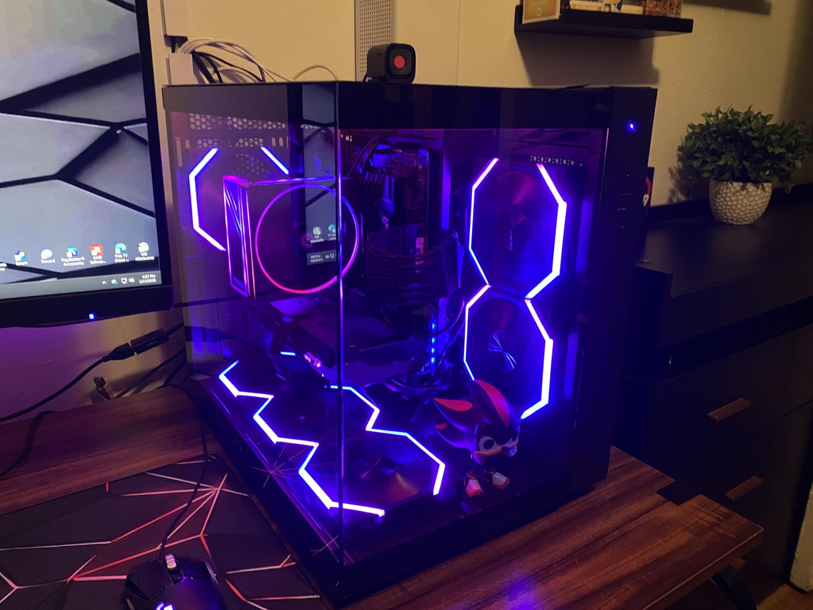 GIGABYTE Radeon RX 9060 XT Gaming OC 16G Graphics Card, PCIe 5.0, 16GB GDDR6, GV-R9060XTGAMING OC-16GD Video Card - Customer Photo 2