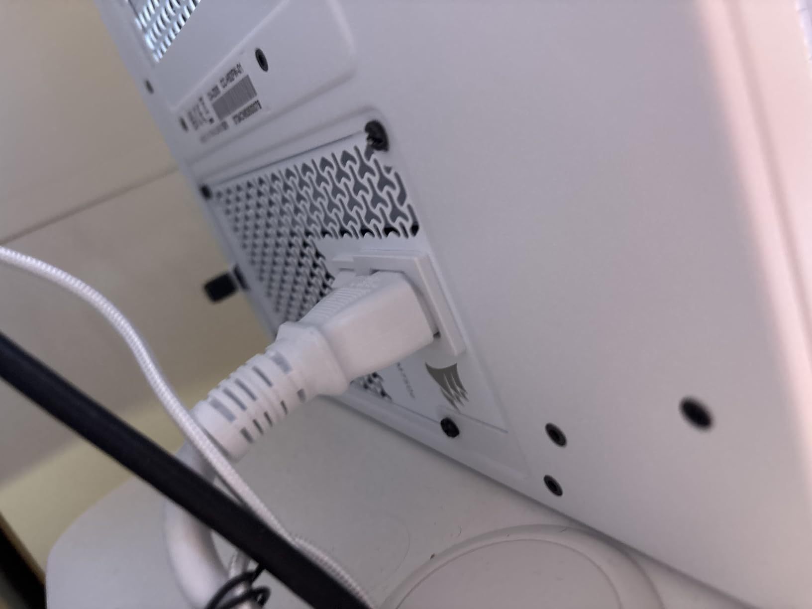 CORSAIR RM750e ATX 3.1 PCIe 5.1 Ready Fully Modular 750W Power Supply - 12V-2x6 Cable Included, Cybenetics Gold Efficiency, 105C-Rated Capacitors, Modern Standby Mode - Black - Customer Photo 4