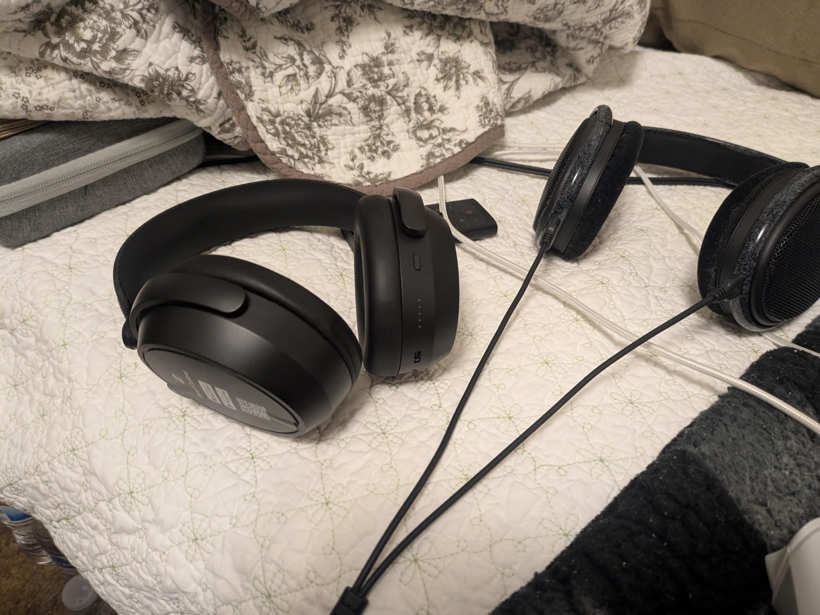 Sennheiser M4AEBT Momentum 4 Wireless Headphones - Black | Sennheiser Signature Sound, Adaptive Noise Cancellation Plus Transparency Mode, Up to 60-Hour Battery with Fast Charge customer photo 2