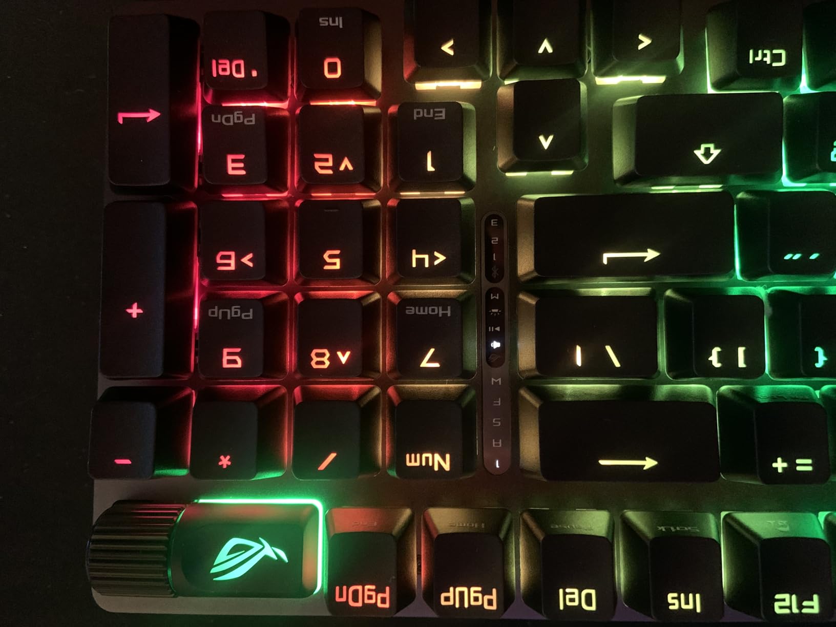 ASUS ROG Strix Scope II 96 Wireless Mechanical Gaming Keyboard - 96% Full-Size, Tri-Mode Connectivity, Hot Swappable Pre-lubed ROG NX Snow Linear Switches, PBT Keycaps, RGB, PC/Mac Support - Black customer photo 2