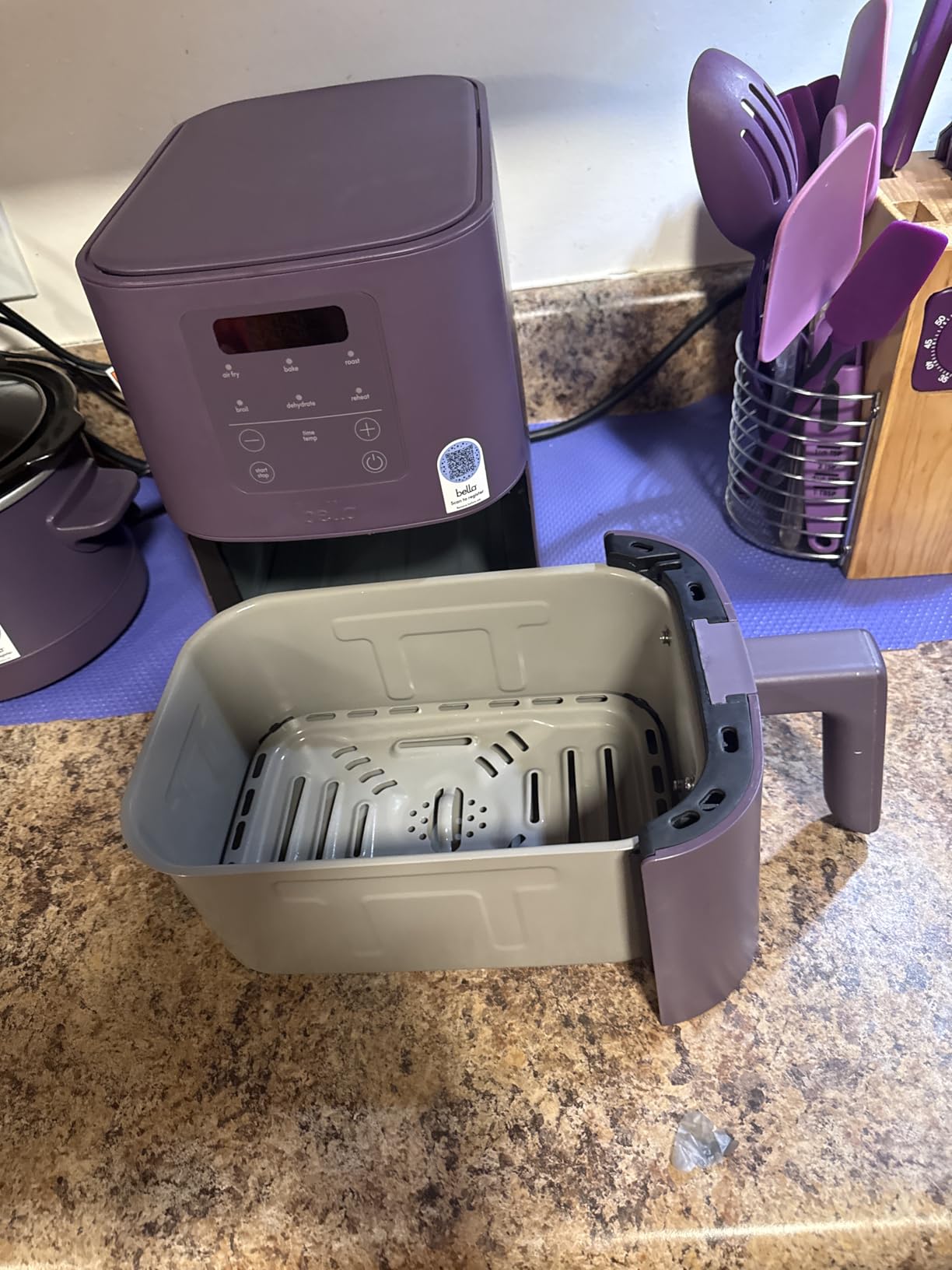 bella 4Qt Slim Air Fryer, Fits-anywhere Kitchenware, EverGood Ceramic Nonstick Coating, Adjustable Temperature, 6 Preset Cooking Options, Oatmilk customer photo 1