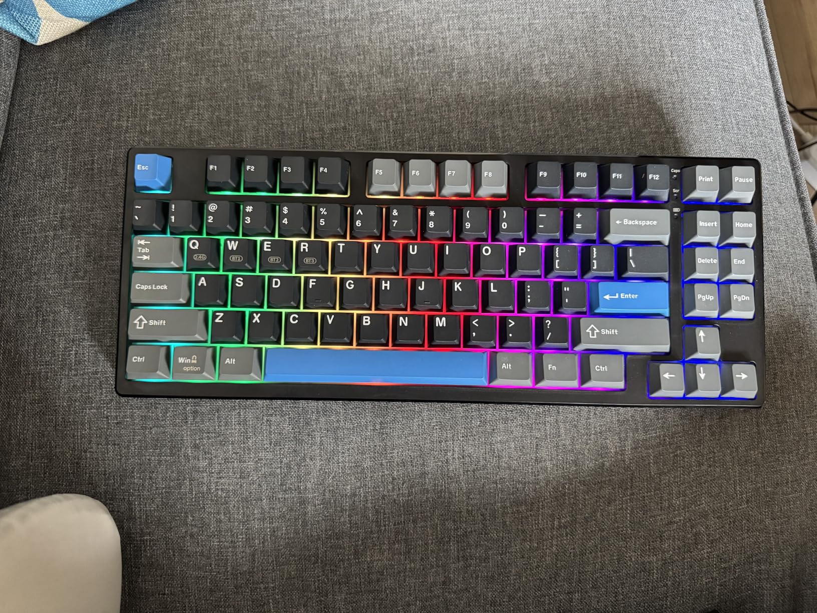 Kisnt KN85 Wireless Mechanical Keyboard, 75% Layout, Bluetooth/2.4GHz/USB-C, Custom RGB Backlit, Hot-Swappable Linear Switch, Creamy Sound for Gaming/Typing (Retro Beige) customer photo 1
