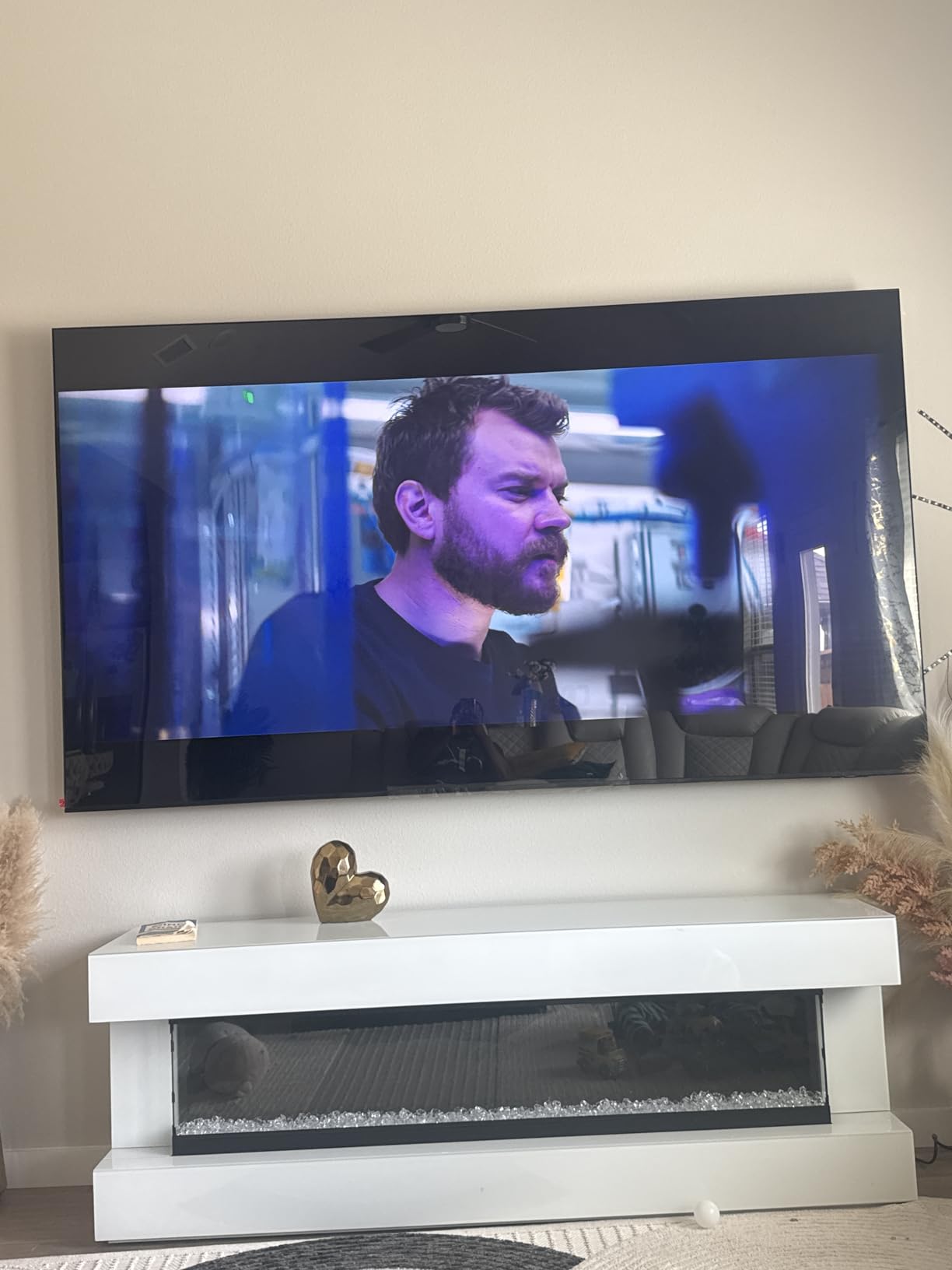 Samsung 65-Inch Class QLED Q7F Series Samsung Vision AI Smart TV (2025 Model, 65Q7F) Quantum HDR, Object Tracking Sound Lite, Q4 AI Gen1 Processor, 4K upscaling customer photo 2