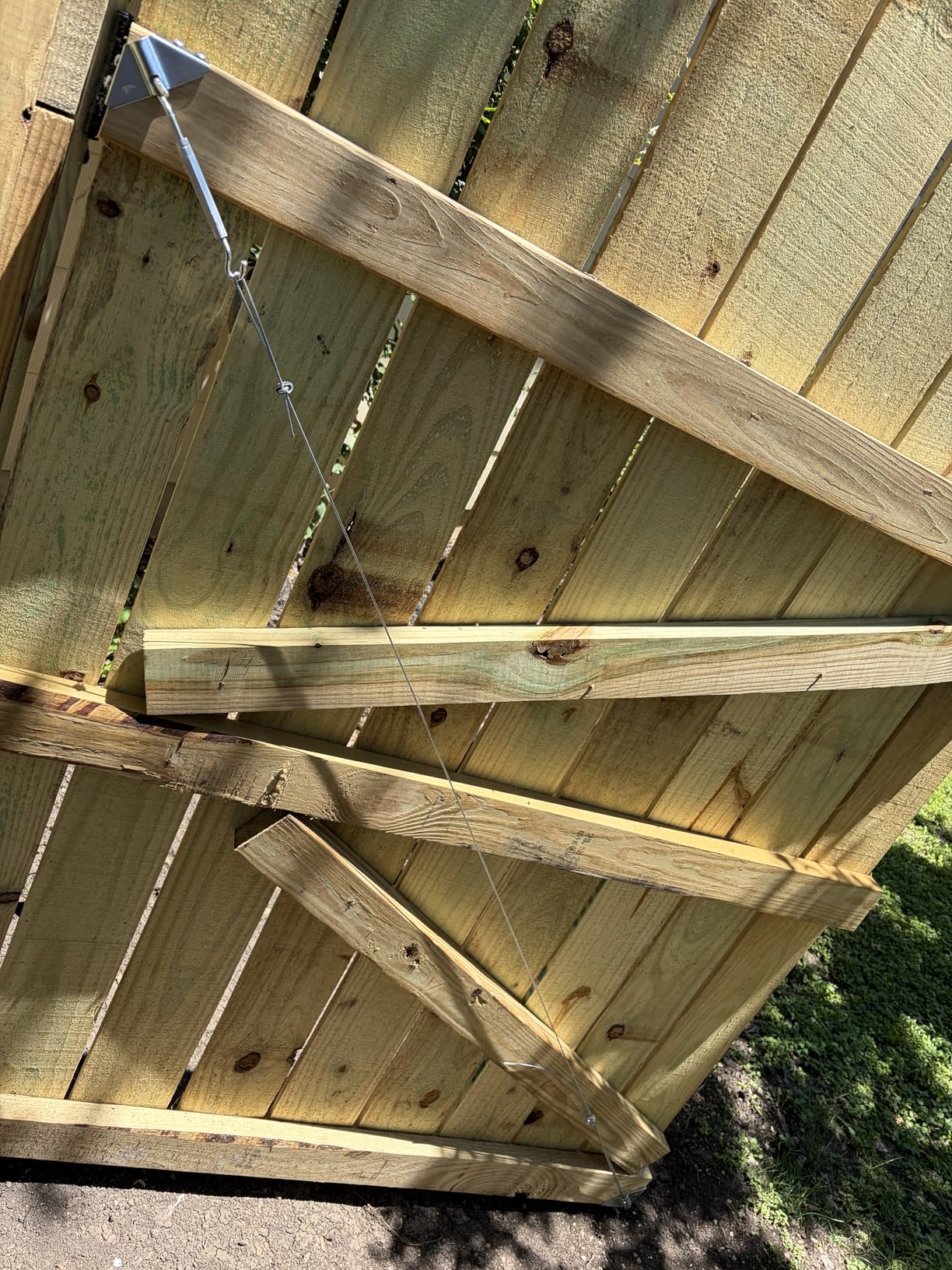 National Hardware N192-211 Anti-Sag Gate Kit for Exterior Use with WeatherGuard Protection, Heavy-Gauge Steel Construction, Zinc-Plated Finish, 7.5 Ft Diagonal Bracing customer photo 2