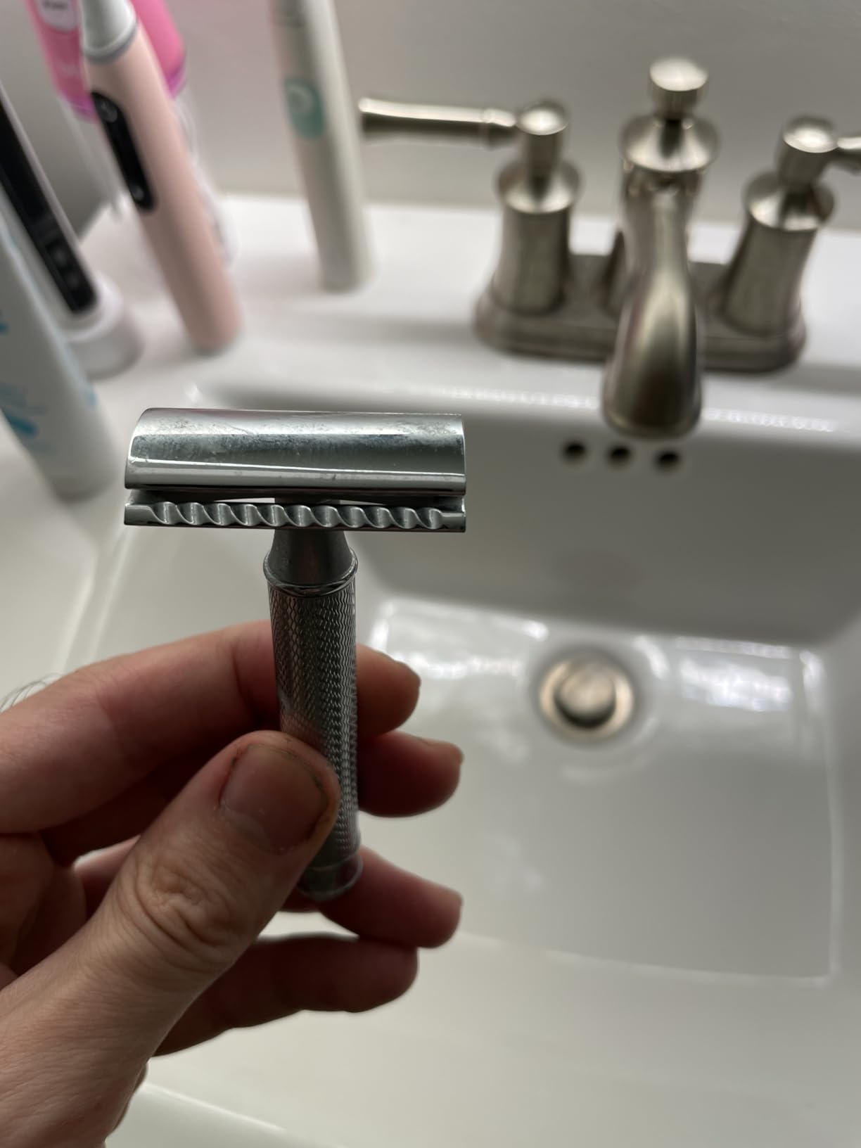 MÜHLE TRADITIONAL R89 Double Edge Safety Razor (Closed Comb) | Perfect for Everyday Use | Barbershop Quality Close Smooth Shave | Luxury Razor for Men customer photo 1