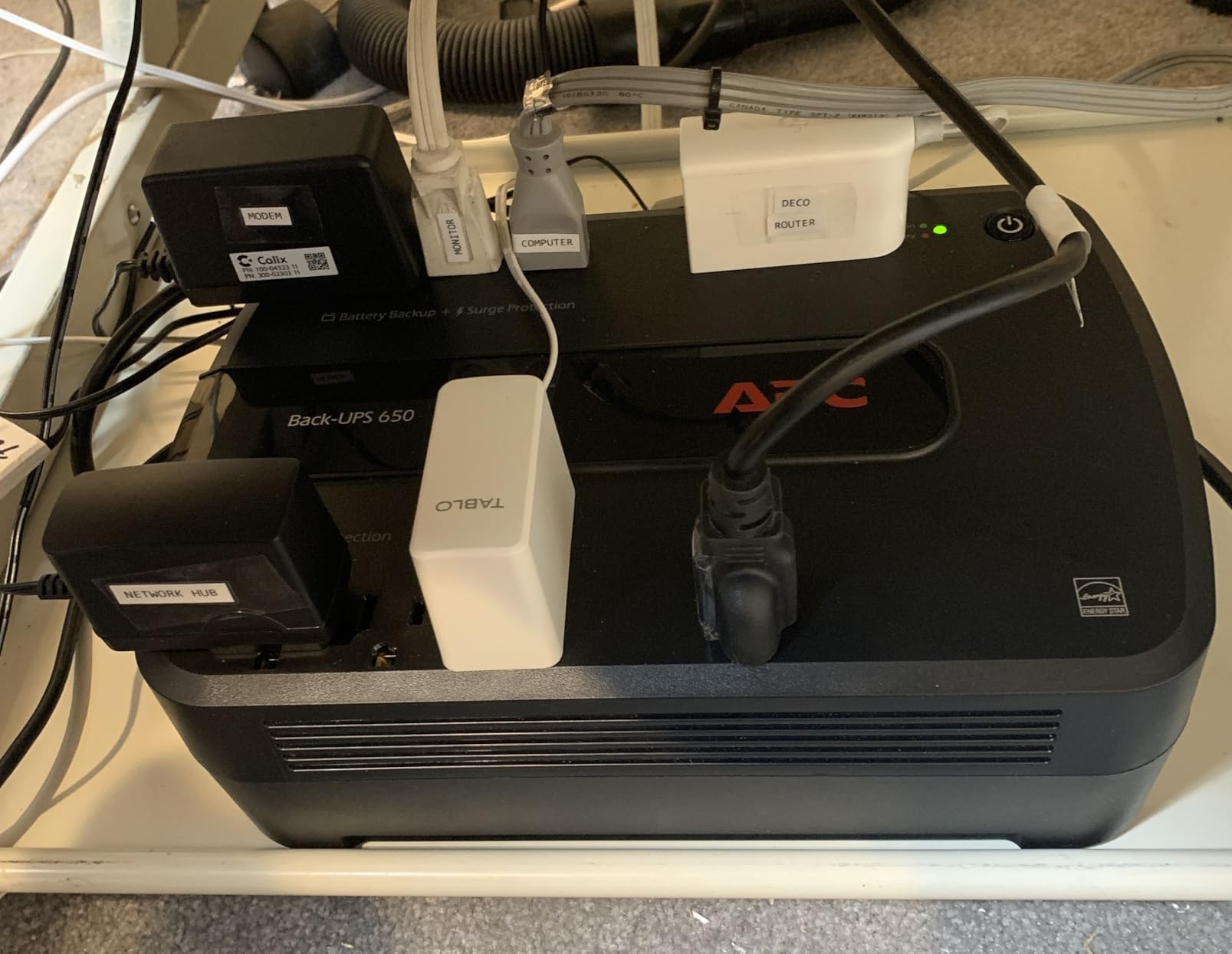 APC UPS 650VA/390W Battery Backup & Surge Protector for PC, NAS | BE650G1 | UPS battery backup for Office Electronics. Surge protection (+RJ45 e-net), 29-min runtime, ENERGY STAR cert. 3-yr warranty customer photo 1