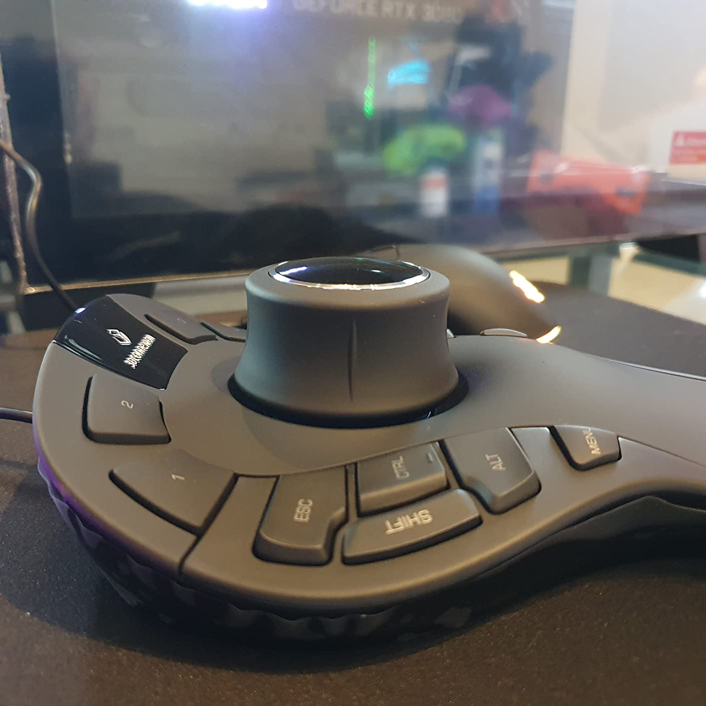 3Dconnexion 3DX-700040 SpaceMouse Pro 3D Mouse customer photo 1