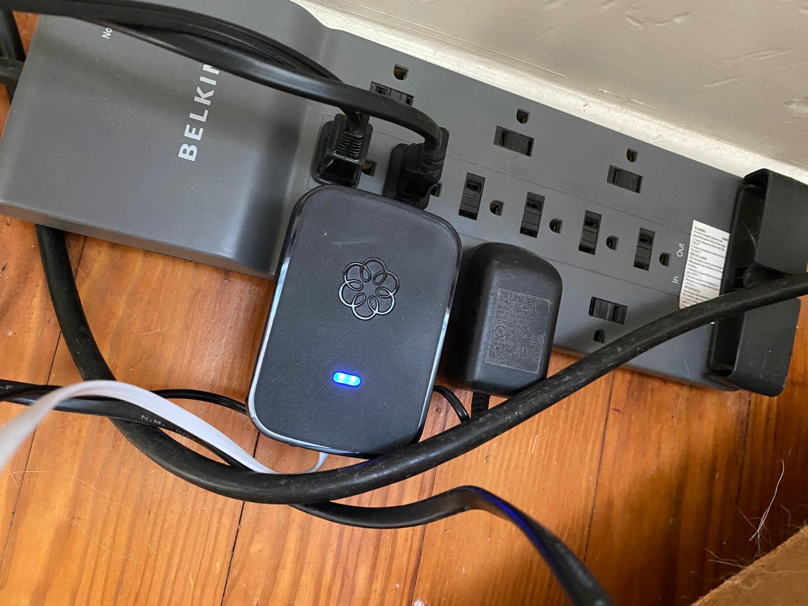 Ooma Linx Wireless Phone Jack works ONLY with Telo and Office VoIP phone systems. Connect phones or fax machines wirelessly customer photo 1