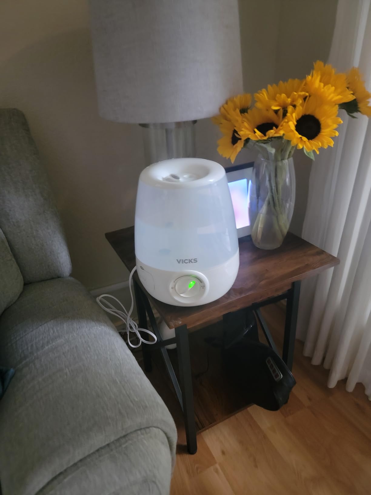 Vicks Filter-Free Ultrasonic Humidifier, Recommended by Pediatricians customer photo 2