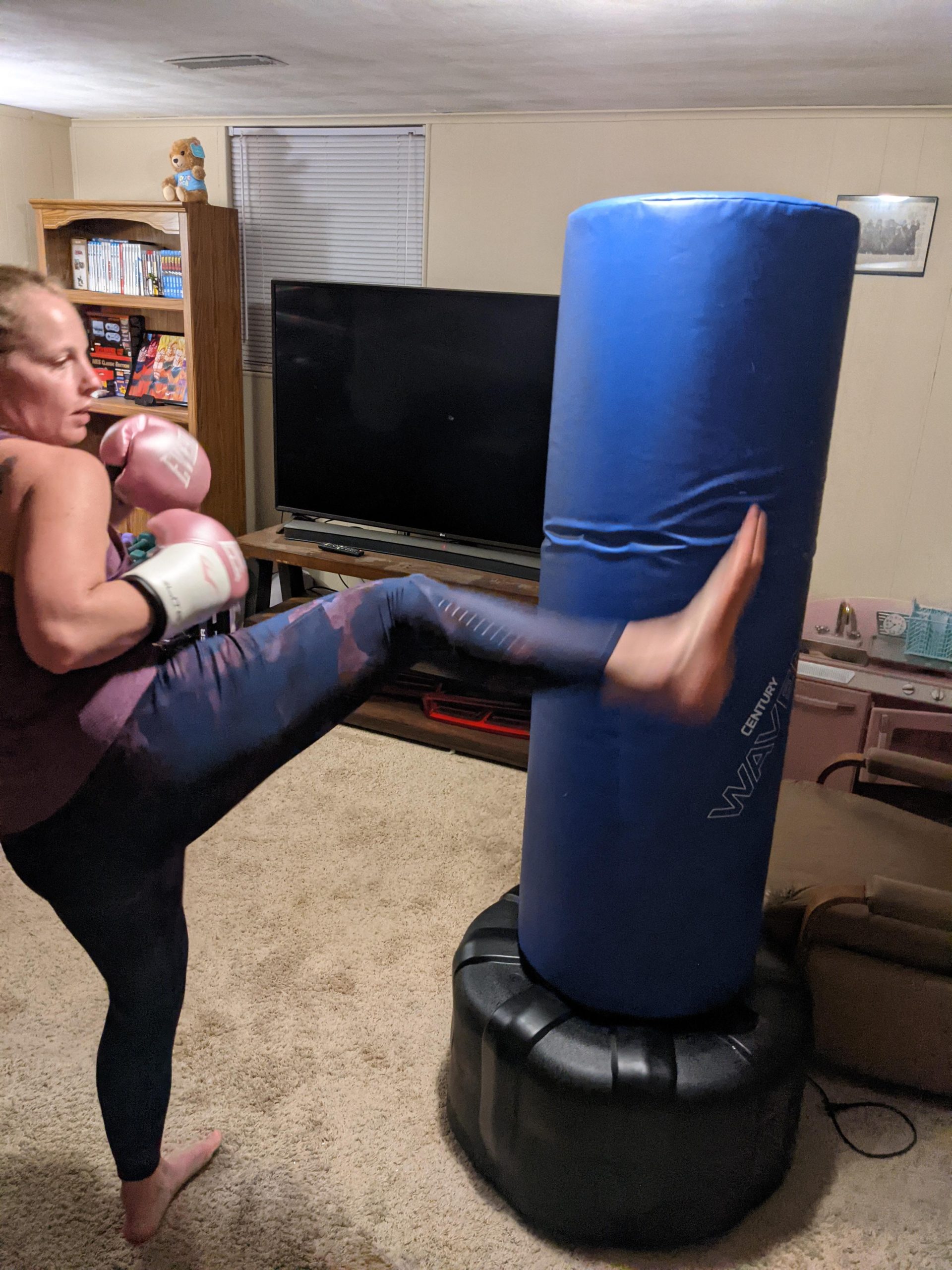 Century Wavemaster XXL | Freestanding Punching Bag with Base customer photo 1