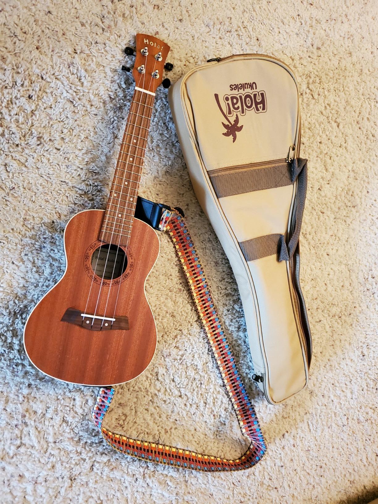 Hola! Music HM-124MG+ Concert Ukulele Deluxe Series, 24 Inch Mahogany with Aquila Nylgut Strings, Padded Gig Bag, Strap and Picks customer photo 2