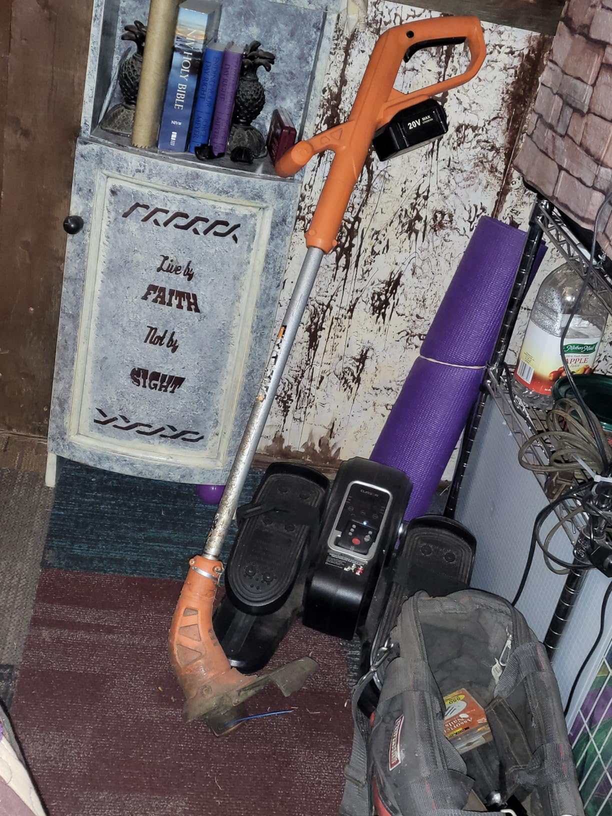 Worx Cordless String Trimmer & Lawn Edger | Electric Weed Wacker with 4.2 LBS, 20V Weed Eater with Auto Feed, Battery & Charger Included, WG154 customer photo 2