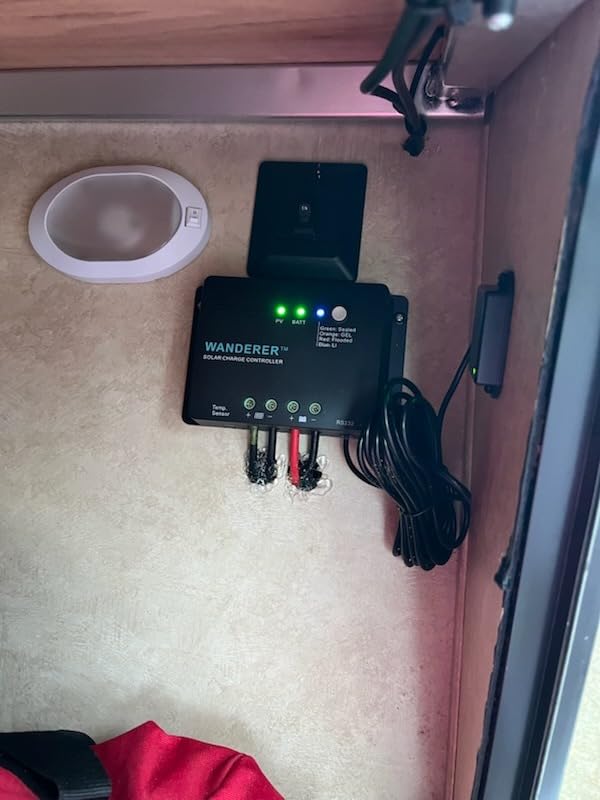 Renogy 200W 12V N-Type RV Solar Panel Kit with Adventurer 30A Controller | Adventurer 30A LCD PWM Charge Controller + Mounting Brackets for RVs, Boats, Trailers, Campers, Marine & Off-Grid Systems customer photo 2