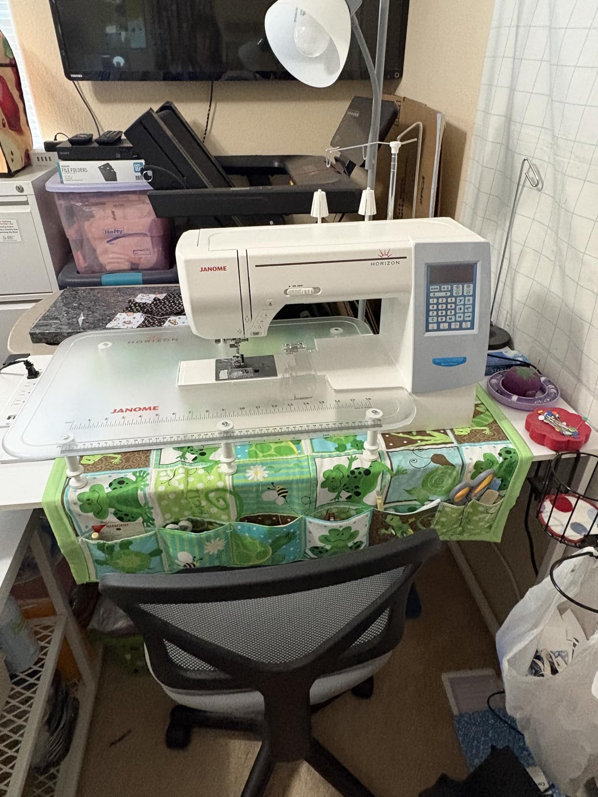 Janome Memory Craft Horizon 8200QCP Special Edition Computerized Sewing Machine customer photo 2