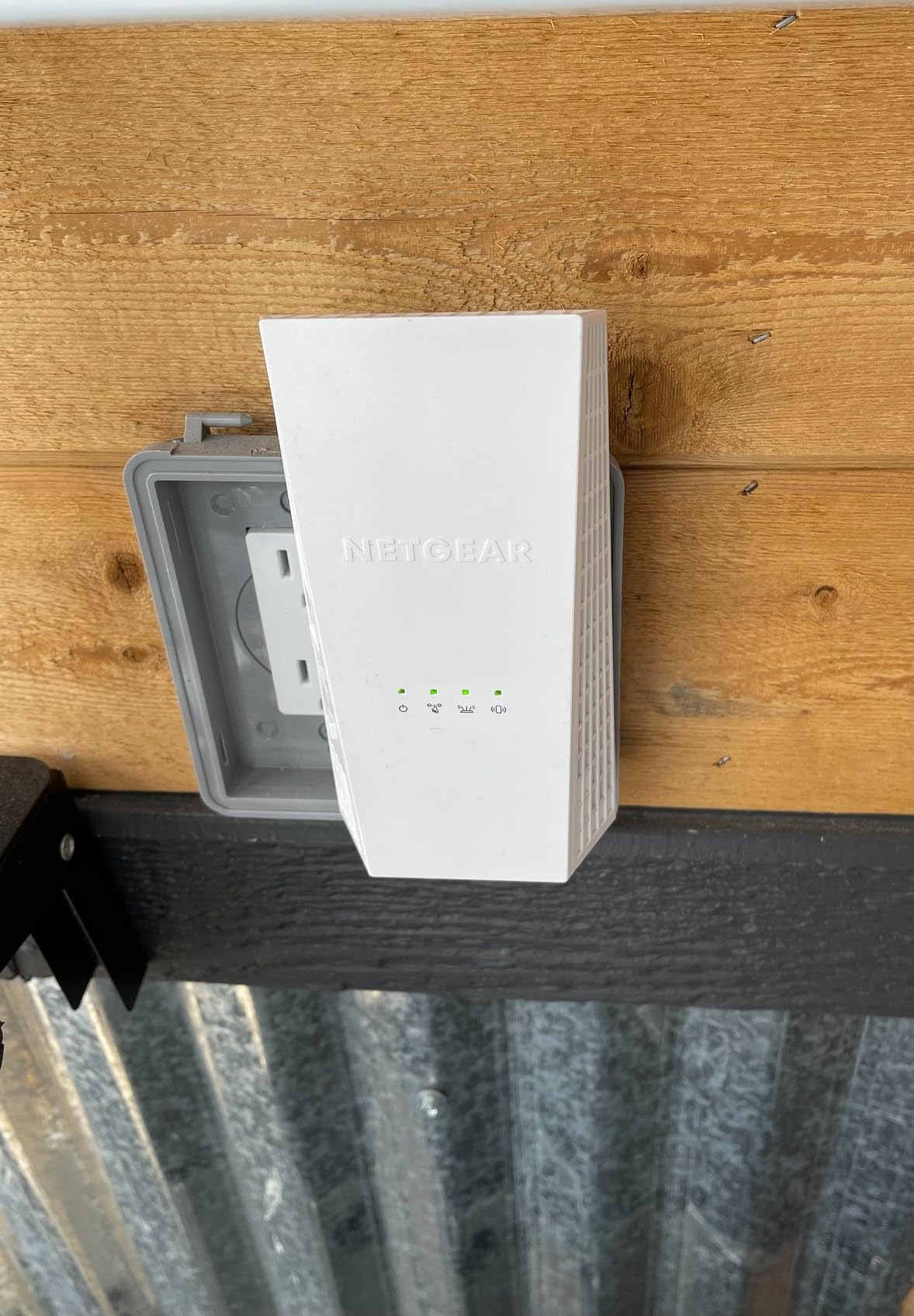 NETGEAR WiFi Mesh Range Extender (EX6400) - Add up to 2,100 sq. ft., 35 Devices - AC1900 Dual Band Wireless Signal Booster & Repeater (up to 1.9 Gbps Speed), Smart Roaming - Free Expert Help customer photo 1