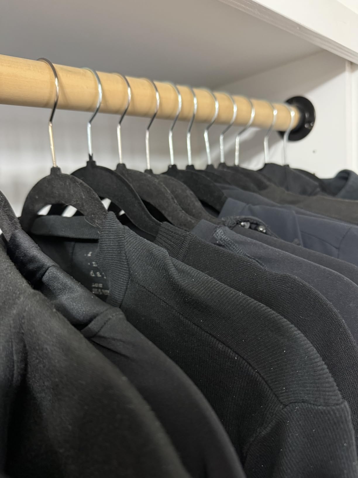 ZOBER Black Velvet Hangers 50 Pack - Clothes Hangers, Coat Hanger for Pants & Dress Clothes - Non Slip w/ 360 Degree Swivel, Holds up to 10 lbs - Strong Felt Hanger for Clothing customer photo 2