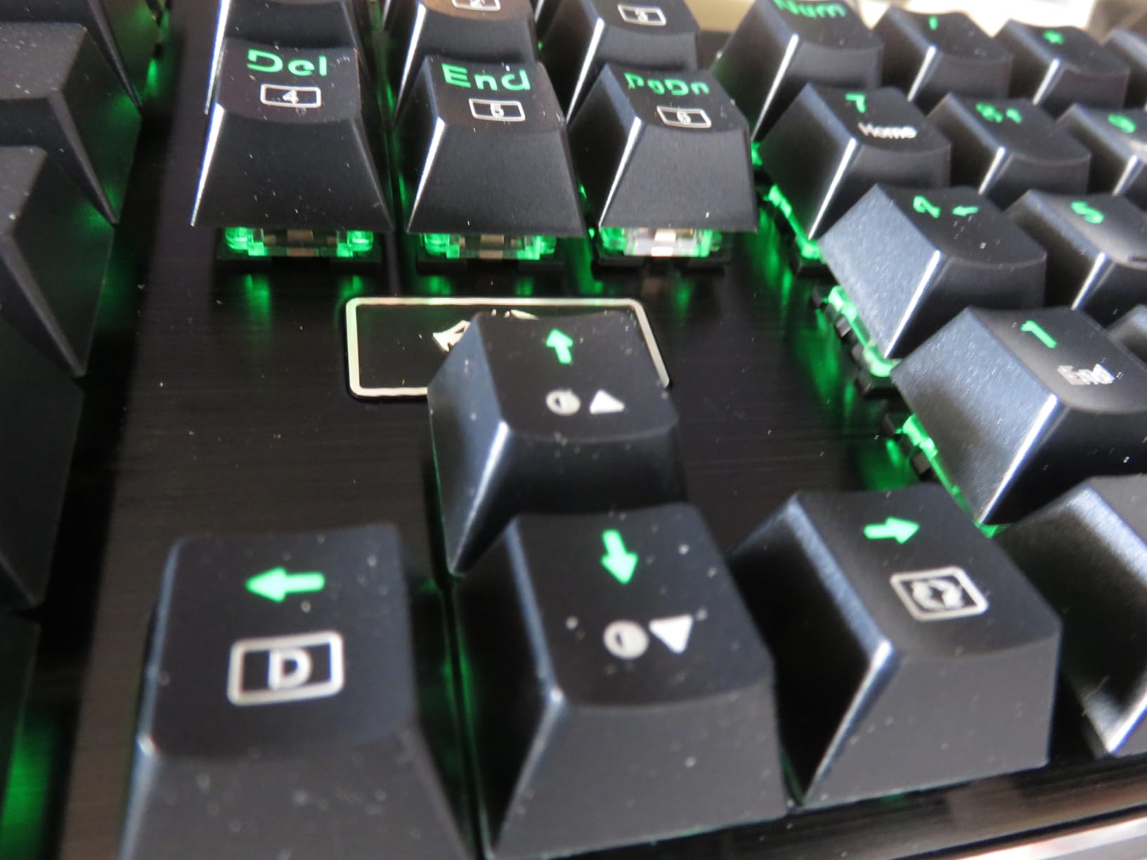 Redragon K556 Wired RGB Mechanical Gaming Keyboard, 104-Key Aluminum Board | Hot-swap Tactile Brown Switch customer photo 2