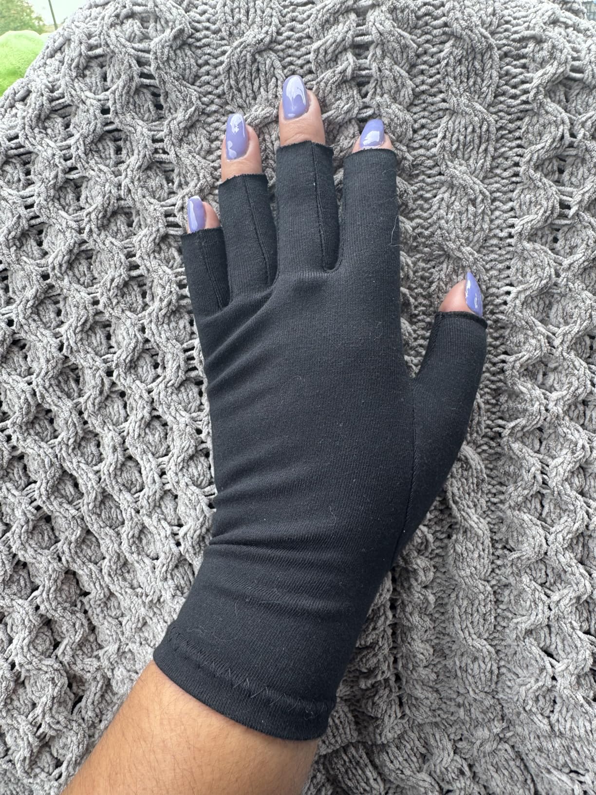Vive Rheumatoid Arthritis Gloves - Men and Women Fingerless Compression Wrap for Hand Pain and Osteoarthritis - Black Hand Wrap for Arthritic Joint Symptom Relief - Open Finger Fit customer photo 1