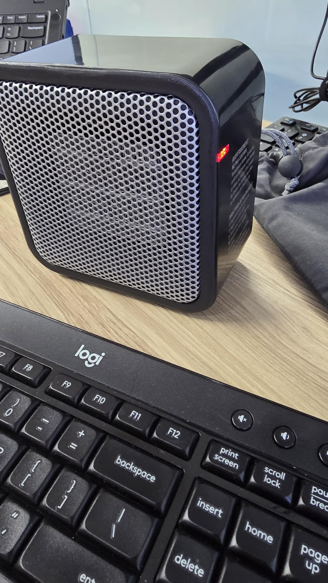 Amazon Basics Ceramic Portable Mini Space Heater for Office Desk, Indoor Use, Fast Heating, Energy Efficient, 500W, With Tip-Over Protection, Lightweight 1.4 lbs, Black, 5.87