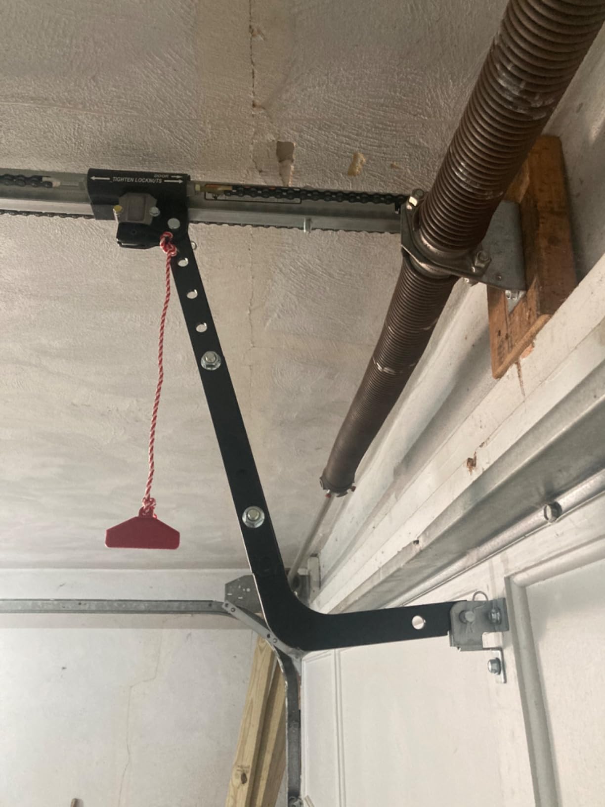 Genie Chain Drive 750 3/4 HPc Garage Door Opener w/Battery Backup - Heavy Duty - Operate your garage door when the primary power is out - Wireless Keypad Included, Model 7035-TKV customer photo 1