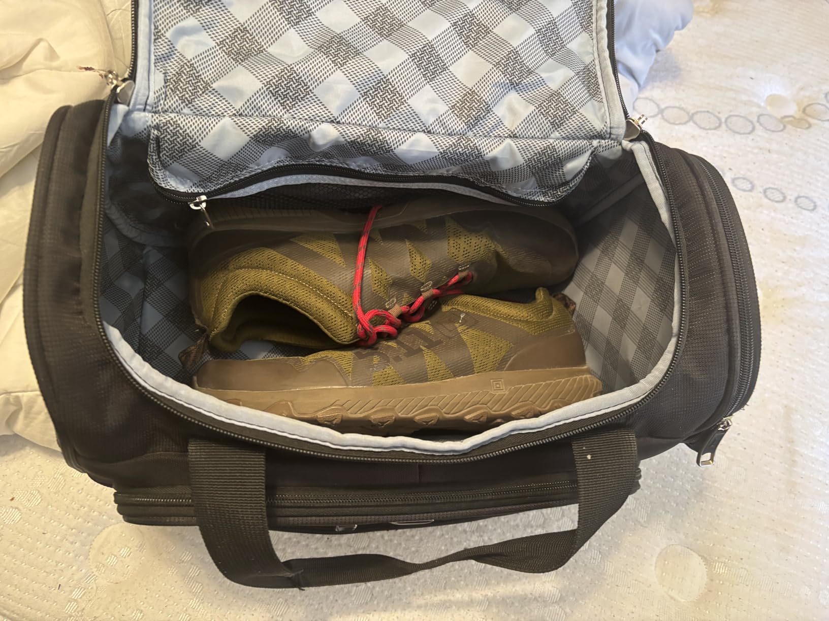 Travelpro Maxlite 5 Softside Lightweight Underseat Carry-On Travel Tote, Overnight Weekender Bag customer photo 1