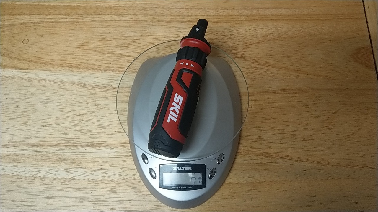 SKIL Rechargeable 4V Cordless Screwdriver with Circuit Sensor Technology, Includes 9pcs Bit, 1pc Bit Holder, USB Charging Cable - SD561201, Red customer photo 1