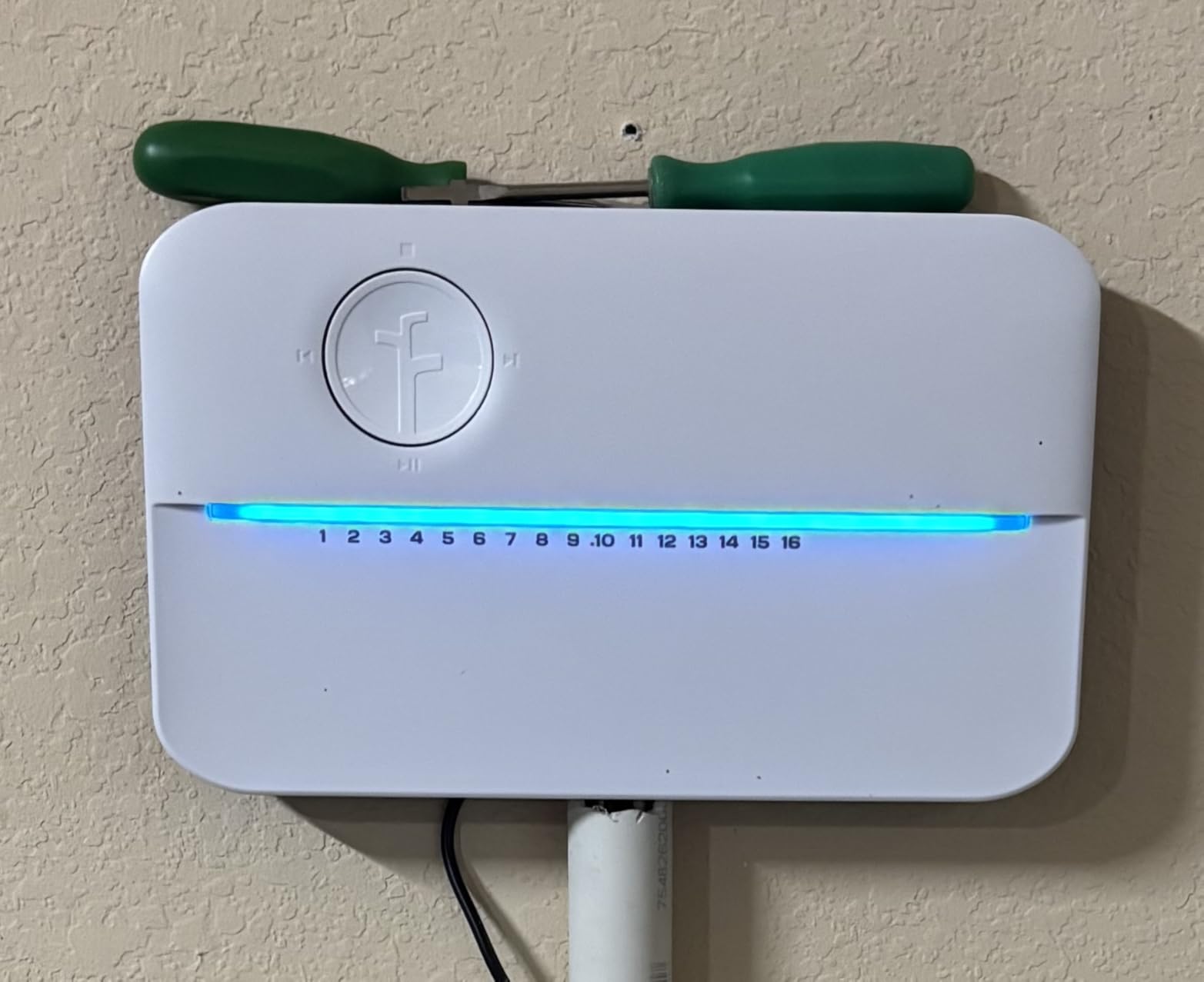 Rachio 3: 8 Zone Smart Sprinkler Controller (Simple Automated Scheduling + Local Weather Intelligence. Save Water w/ Rain, Freeze & Wind Skip), App Enabled, Works w/ Alexa, Fast & Easy Install | 8 Zones, It Just Works, App Control, Rain Skips, Local Weather Scheduling, DIY Install, Smart Home Ready, 2-Year Warranty customer photo 1