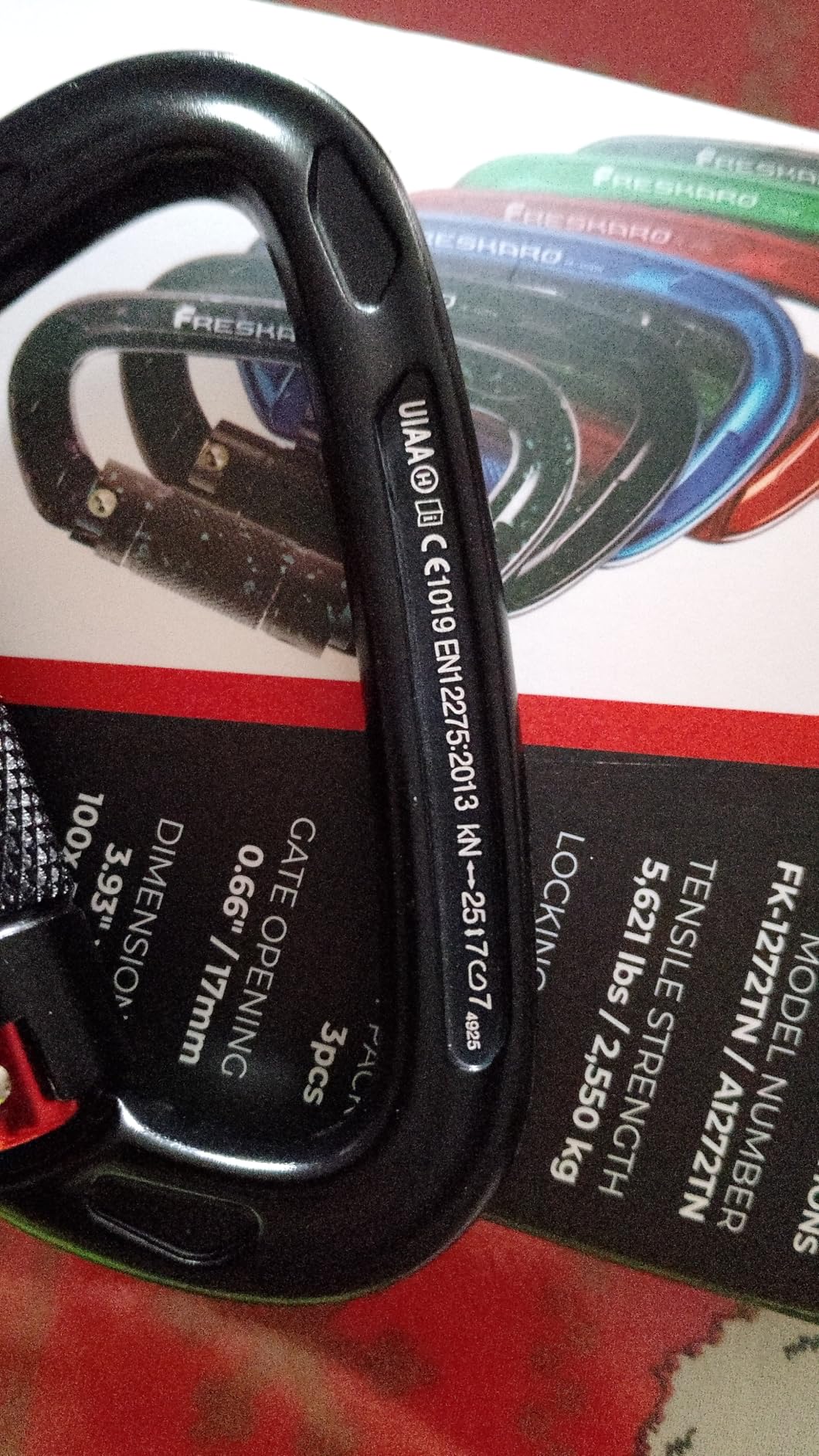 FresKaro UIAA Certified 25KN Auto Locking Climbing Carabiner, Twist Lock customer photo 2