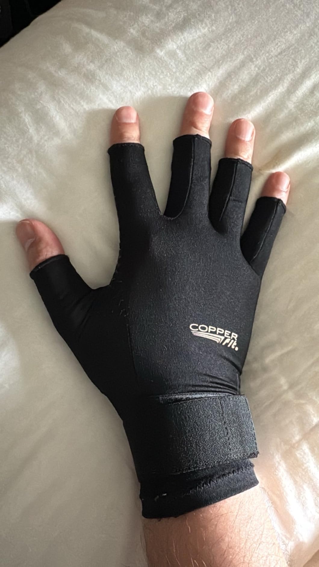 Copper Fit Unisex Hand Relief Compression Gloves customer photo 2