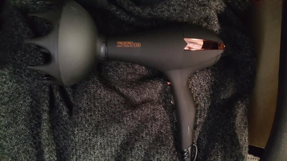 TREZORO Professional Hair Dryer, Ionic Ceramic Tourmaline Technology, 2000W Fast Quiet Drying, with Narrow & Wide Concentrator Nozzles customer photo 1