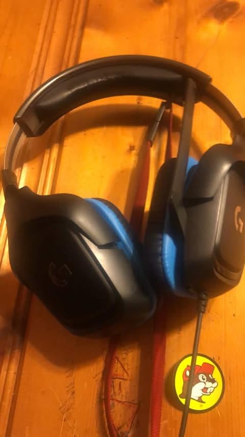 Logitech G432 Wired Gaming Headset, 7.1 Surround Sound, DTS Headphone:X 2.0, 50 mm Audio Drivers, USB and 3.5 mm Jack, Flip-to-Mute Mic, PC, Black customer photo 1