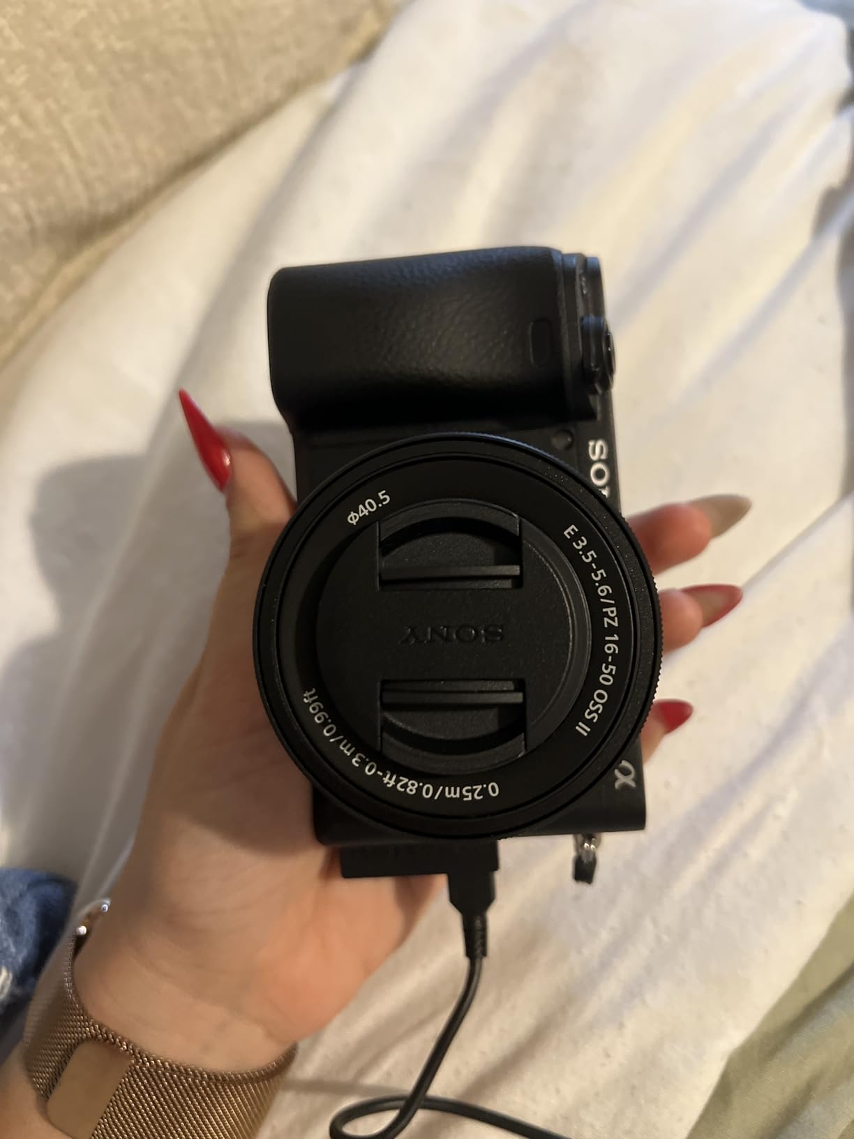 Sony Alpha a6400 Mirrorless Camera: Compact APS-C Interchangeable Lens Digital Camera with Real-Time Eye Auto Focus, 4K Video, Flip Screen & 16-50mm Lens customer photo 1