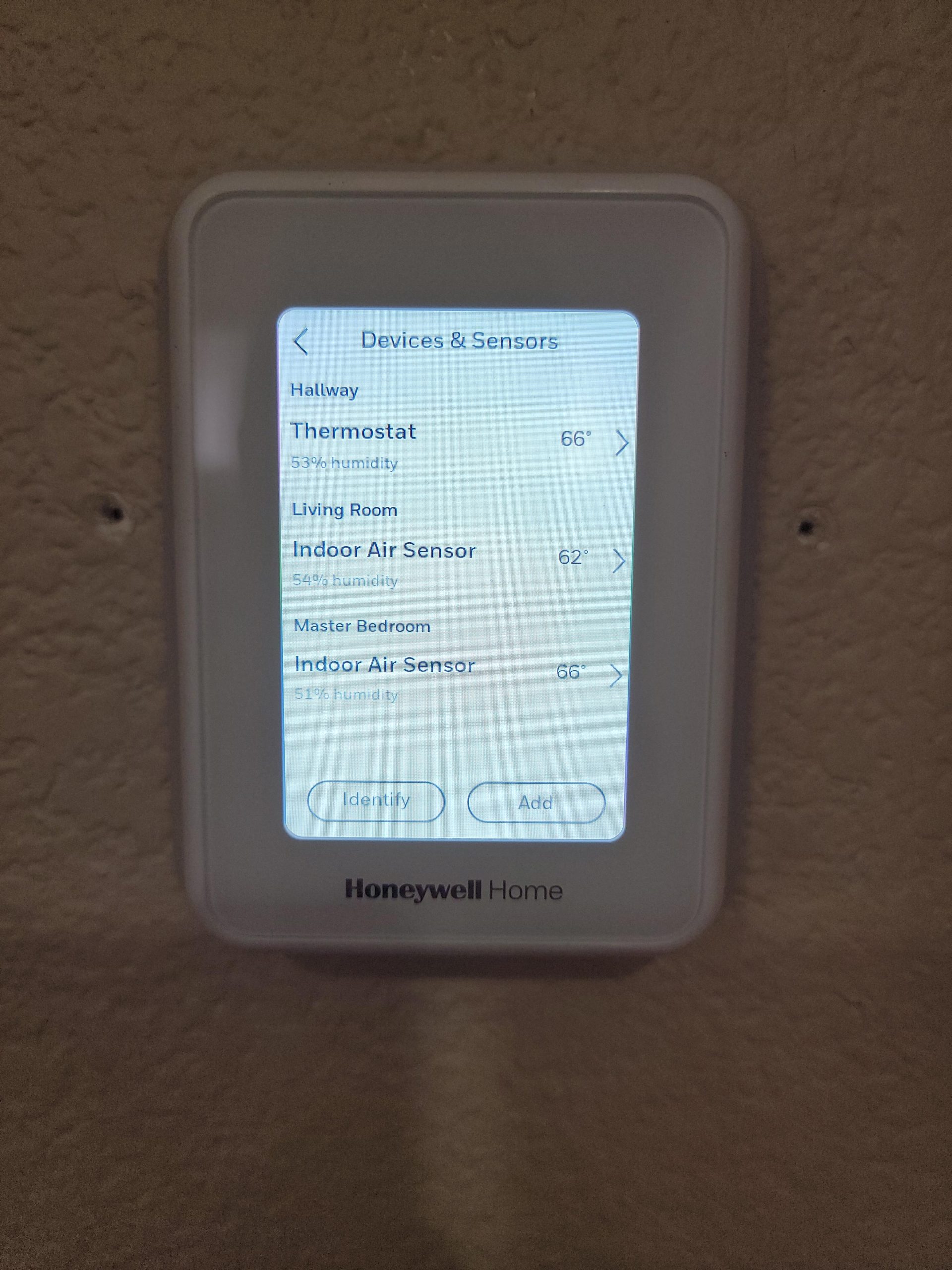 Honeywell Home T9 WiFi Smart Thermostat with 1 Smart Room Sensor, Touchscreen Display, White | RCHT9610WFSW2003 Touchscreen Display customer photo 1