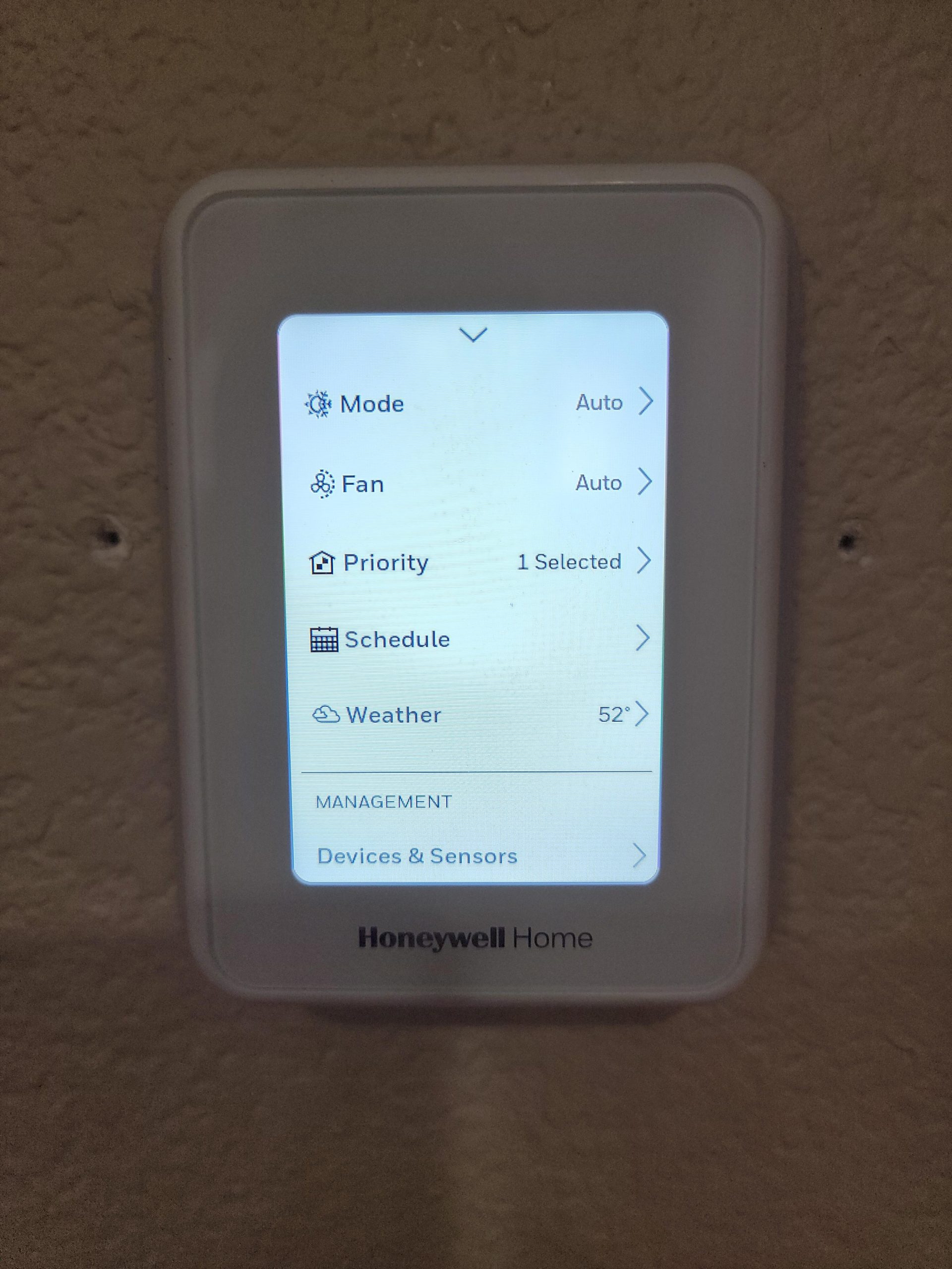 Honeywell Home T9 WiFi Smart Thermostat with 1 Smart Room Sensor, Touchscreen Display, White | RCHT9610WFSW2003 Touchscreen Display customer photo 2