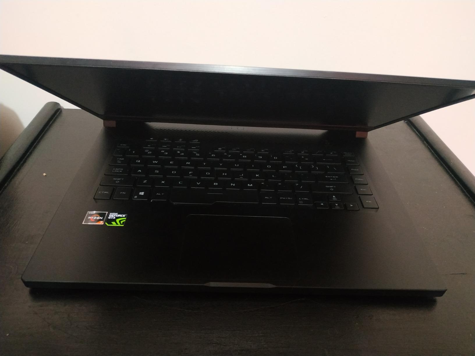 ASUS ROG GA502DU - 15.6