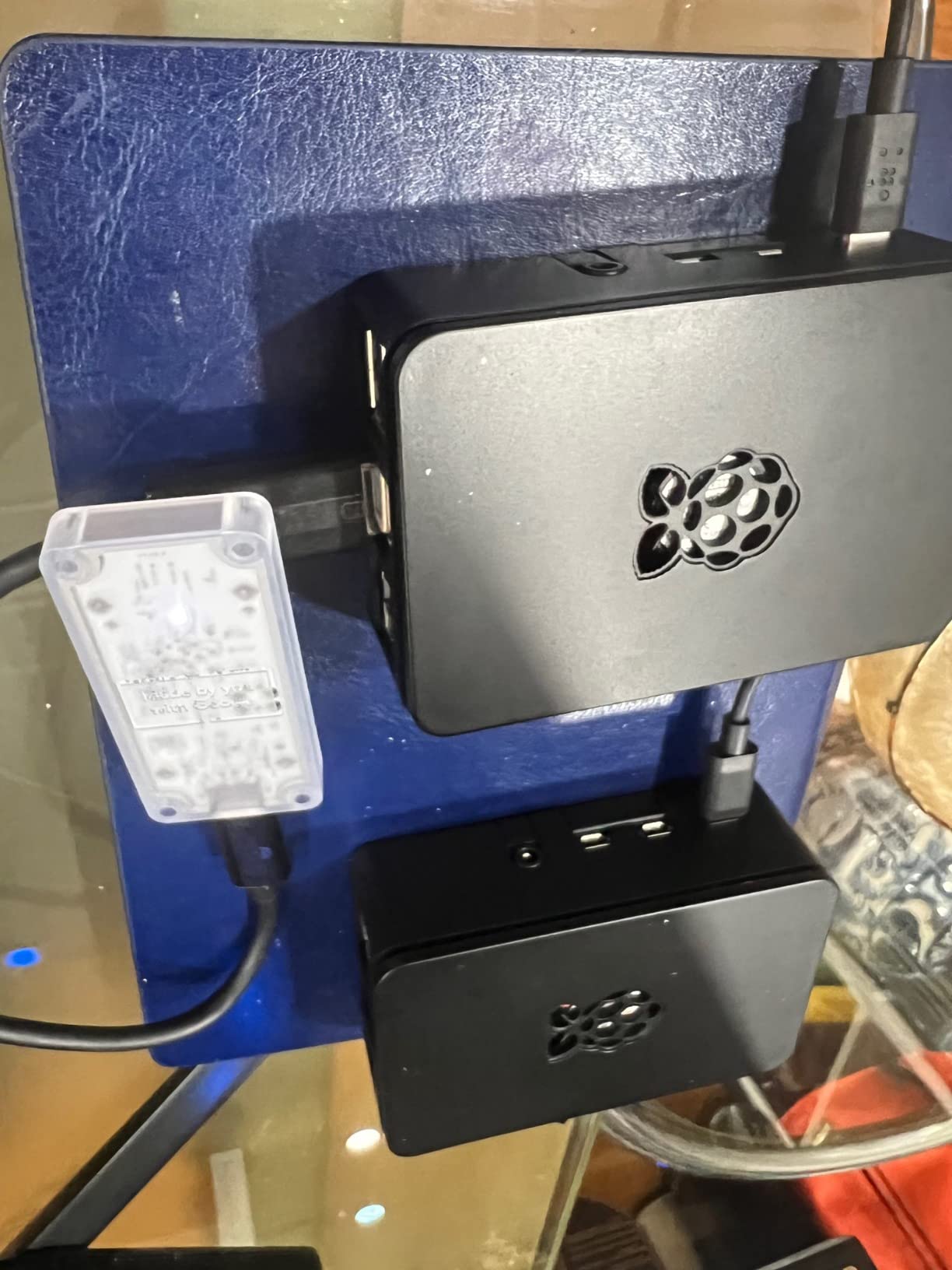 Coral USB Accelerator: ML Accelerator, USB 3.0 Type-C, Debian Linux Compatible customer photo 2
